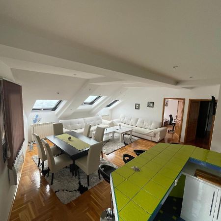 Casa Gialla Free Parking Sarajevo Buitenkant foto